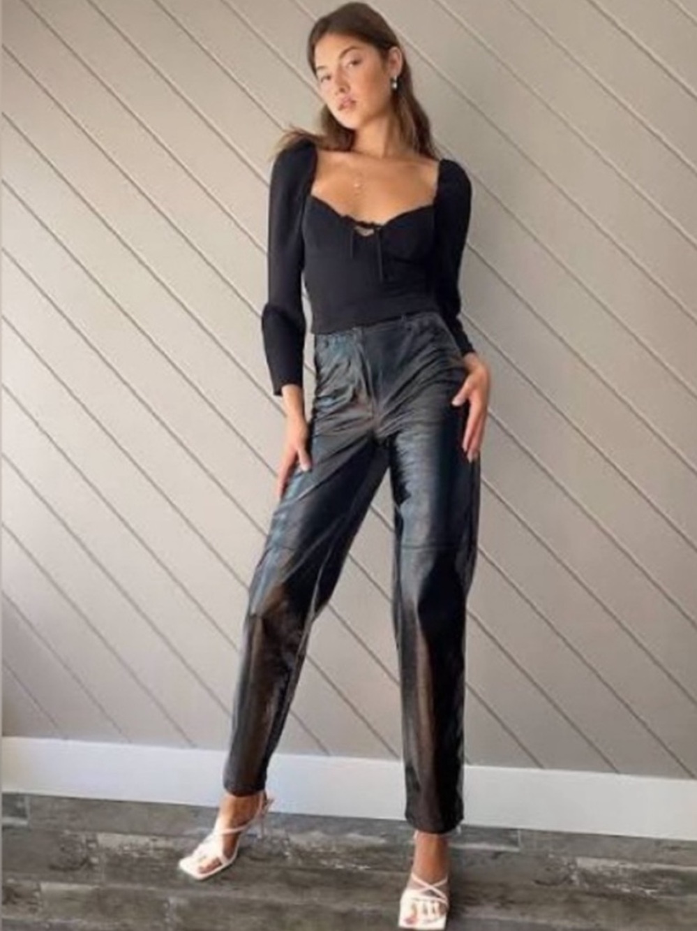 Aritzia Wilfred Black Funk Pants